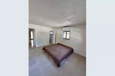 1120 E 6th Ct, Hialeah, FL 33010 - Photo 18
