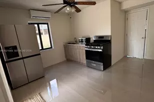 1120 E 6th Ct, Hialeah, FL 33010 - Photo 18