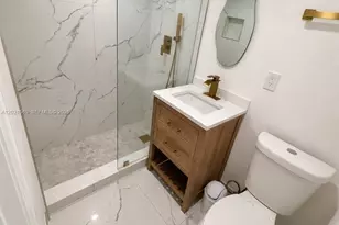 1120 E 6th Ct, Hialeah, FL 33010 - Photo 16