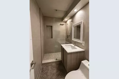 1120 E 6th Ct, Hialeah, FL 33010 - Photo 10