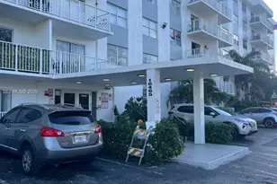 16465 NE 22nd Ave, North Miami Beach, FL 33160 - Photo 4