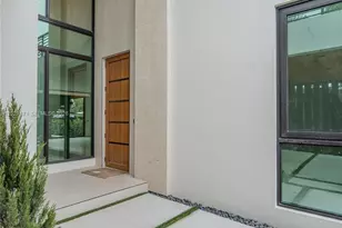 528 NE 13th Ave, Fort Lauderdale, FL 33301 - Photo 18