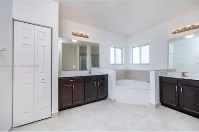 2343 SE 16th Pl, Homestead, FL 33035 - Photo 16
