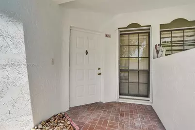 15825 SW 3rd Ct #103, Pembroke Pines, FL 33027 - Photo 4