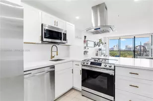 20379 W Country Club Dr, Aventura, FL 33180 - Photo 4