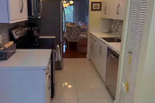 12501 SW 14th St, Pembroke Pines, FL 33027 - Photo 10