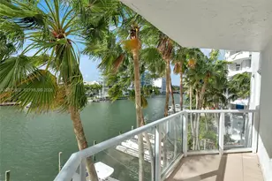 5900 Collins Ave, Miami Beach, FL 33140 - Photo 2