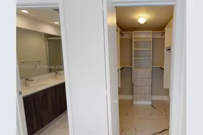 488 NE 18th St #2401, Miami, FL 33132 - Photo 10