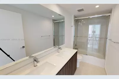 488 NE 18th St #2401, Miami, FL 33132 - Photo 14