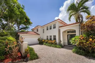 8204 SW 171st St, Palmetto Bay, FL 33157 - Photo 2