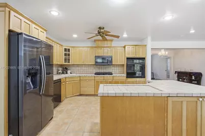 245 Lenape Dr, Miami Springs, FL 33166 - Photo 20
