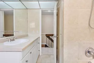 8941 NE 4th Avenue Rd, Miami Shores, FL 33138 - Photo 20