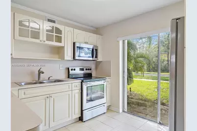 8941 NE 4th Ave Rd #8941, Miami Shores, FL 33138 - Photo 2