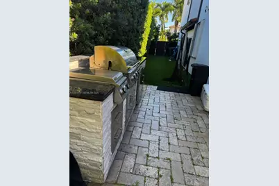 11530 NW 82nd Ter, Doral, FL 33178 - Photo 34