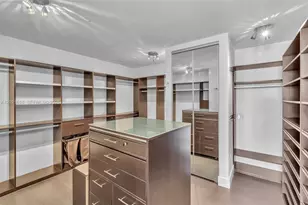 1100 Biscayne Blvd, Miami, FL 33132 - Photo 12
