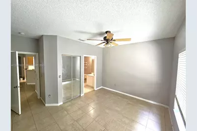 1275 SW 48th Ter #1275, Deerfield Beach, FL 33442 - Photo 4