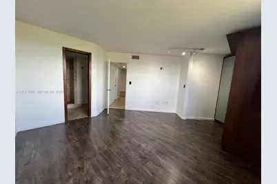 9715 Fontainebleau Blvd #E308, Miami, FL 33172 - Photo 14