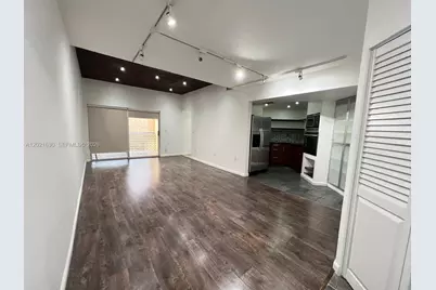 9715 Fontainebleau Blvd #E308, Miami, FL 33172 - Photo 4