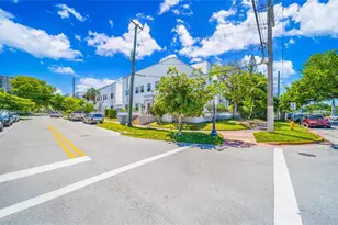 408 W 25th St, Miami Beach, FL 33140 - Photo 22