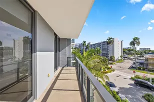101 Diplomat Pkwy, Hallandale Beach, FL 33009 - Photo 10