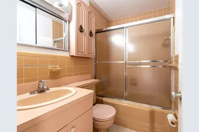 947 Lincoln St, Hollywood, FL 33019 - Photo 18