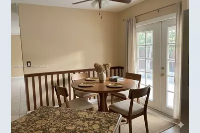 8801 SW 9th Ct, Pembroke Pines, FL 33025 - Photo 14