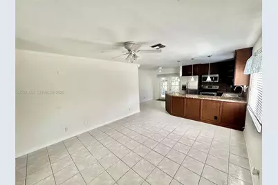8801 SW 9th Ct, Pembroke Pines, FL 33025 - Photo 8