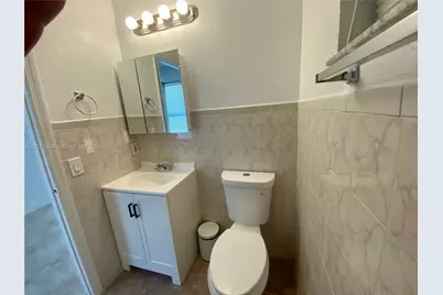 1112 N 61st Ter #B, Hollywood, FL 33024 - Photo 8