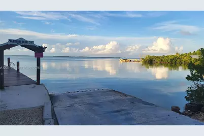 323 Bay View Ave, Key Largo, FL 33037 - Photo 38