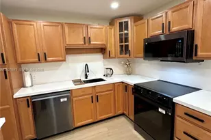 2851 NE 183rd St, Aventura, FL 33160 - Photo 8