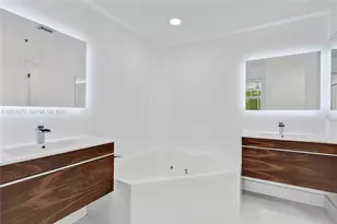 9725 NW 52nd St, Doral, FL 33178 - Photo 28