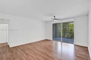 9725 NW 52nd St, Doral, FL 33178 - Photo 14