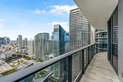 55 SW 9th St #4001, Miami, FL 33130 - Photo 2