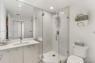 55 SW 9th St, Miami, FL 33130 - Photo 16