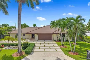 9796 NW 28th Terrace, Doral, FL 33172 - Photo 2