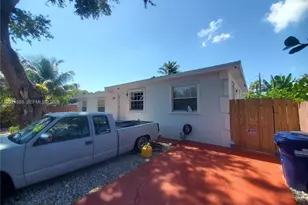 372 NE 162nd St, Miami, FL 33162 - Photo 2