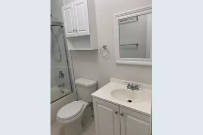 372 NE 162nd St, Miami, FL 33162 - Photo 10