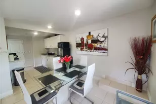 372 NE 162nd St, Miami, FL 33162 - Photo 20