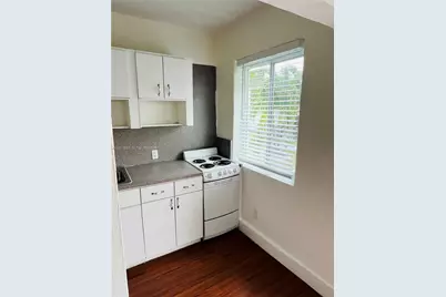 850 81st St #3, Miami Beach, FL 33141 - Photo 6