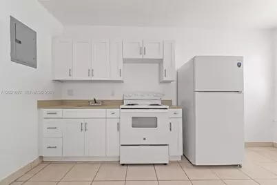 651 SW 4th Ave, Homestead, FL 33030 - Photo 8