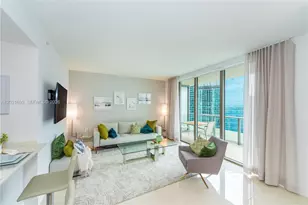 1300 Brickell Bay Dr, Miami, FL 33131 - Photo 2
