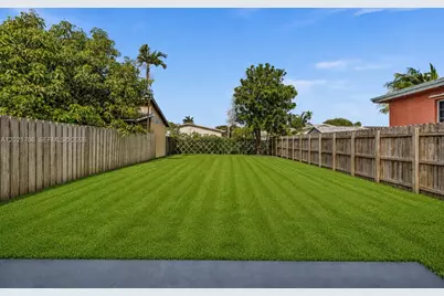 14212 NE 4th Ave, Miami, FL 33161 - Photo 2
