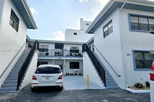 322 Harding St, Hollywood, FL 33019 - Photo 1