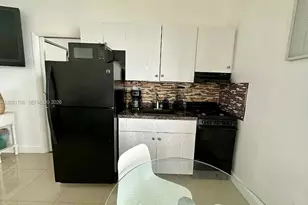 3700 Collins Ave, Miami Beach, FL 33140 - Photo 4
