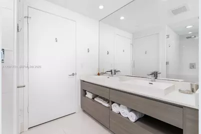 460 NE 28th St #3105, Miami, FL 33137 - Photo 18