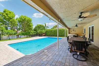 483 NW 107th Ave, Coral Springs, FL 33071 - Photo 36