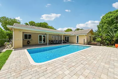483 NW 107th Ave, Coral Springs, FL 33071 - Photo 38