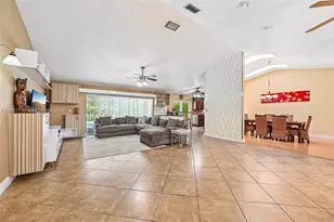 483 NW 107th Ave, Coral Springs, FL 33071 - Photo 6