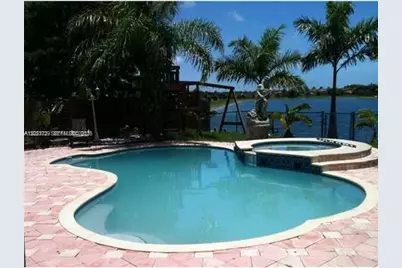 13553 SW 124th Ave Rd, Miami, FL 33186 - Photo 2