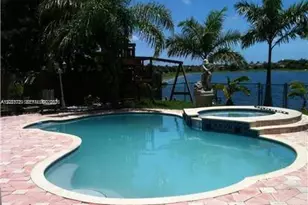 13553 SW 124th Avenue Rd, Miami, FL 33186 - Photo 2